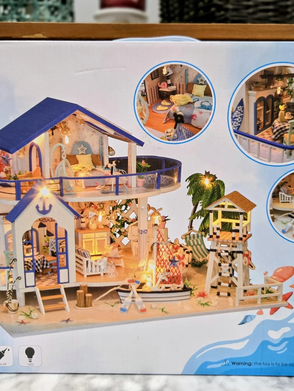 NIB RHZN Miniature House Kit Dollhouse DIY Beach House 1:24 Scale